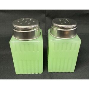 Table Craft Jadeite Green Milk Glass Salt & Pepper Shaker Set 2oz With Metal Top